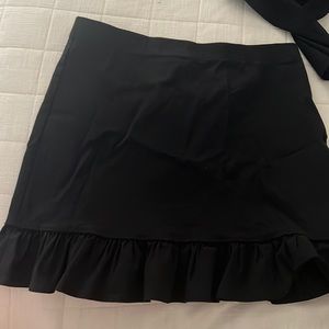 Classic Black Mini Skirt - Size 6